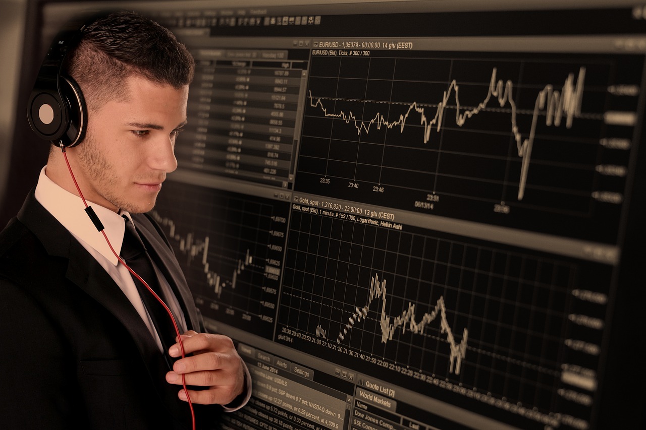 qlistings currency