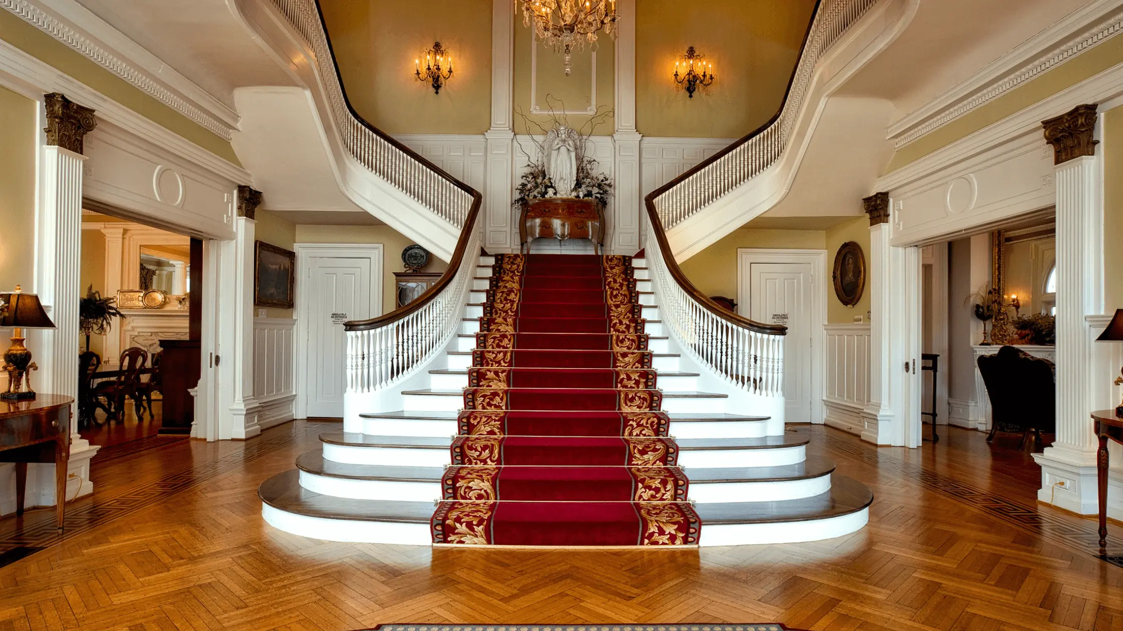 Photo of Inside Mansion the Grandeur: Exploring the Fascinating World of Mansions