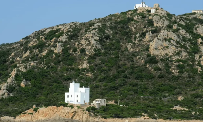 Faro di Capo Comino