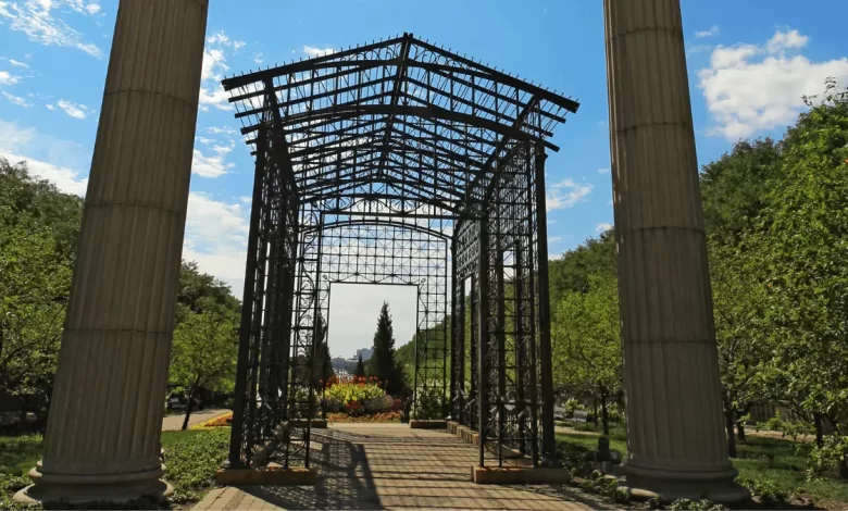 Maggie Daley Park Entrance